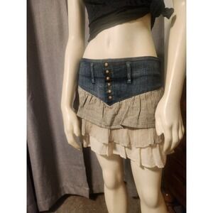 Y2k BCBG Tiered Denim Linen Chiffon Mini Skirt Snap Front Large Belt Loop Sz 24